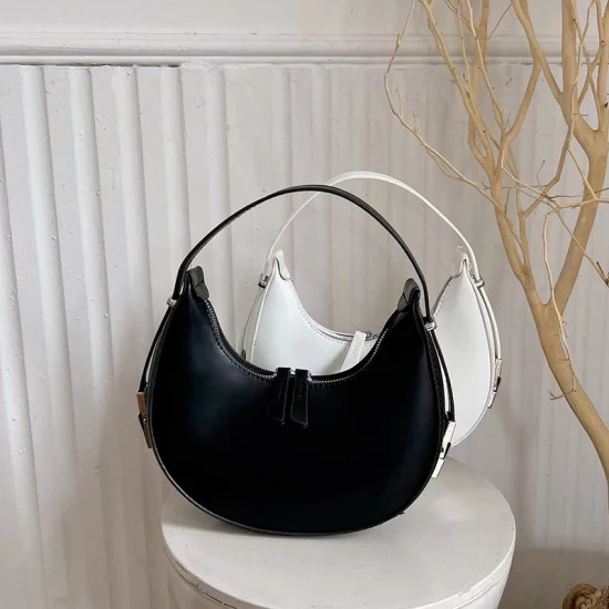 CelestialCarry Co. – ≪ LunaLuxe Crescent Moon Handbag≫