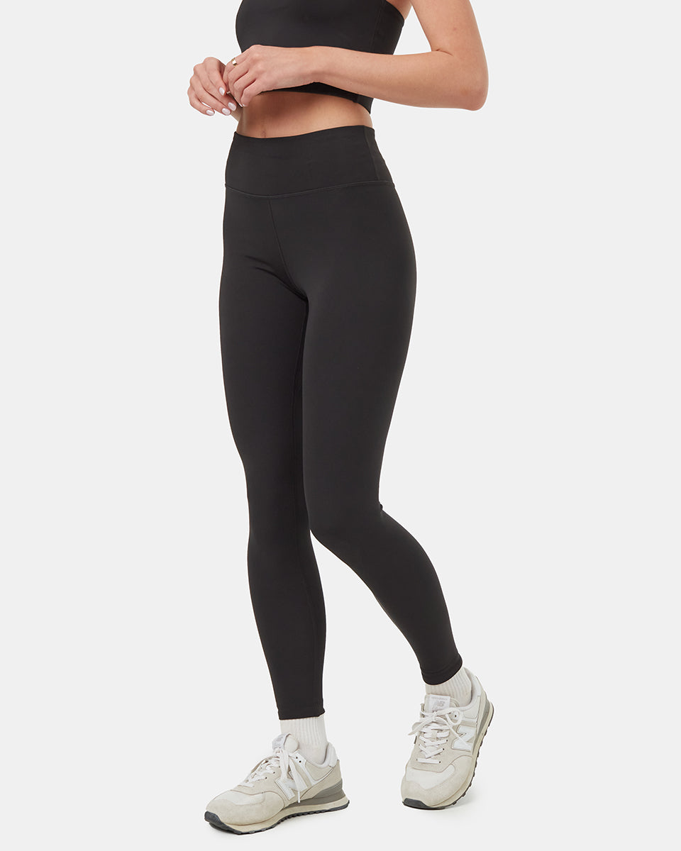 FitTech Elegance : “NovaGlow Smart Fitness Leggings”